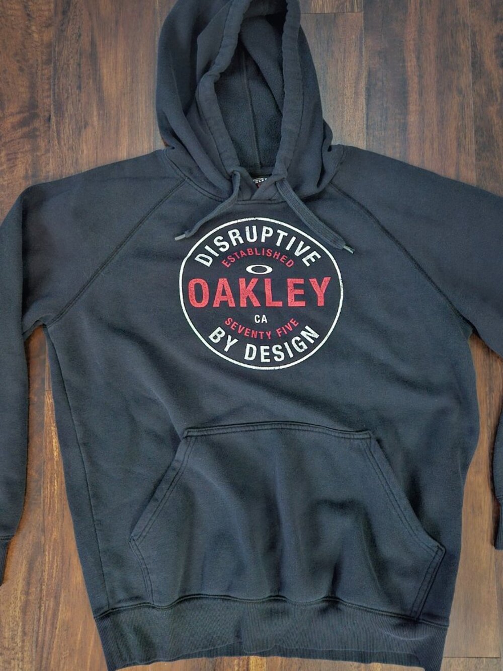 Oakley Disruptive By Design Medium Pullover Hoodie Sweater Fleece Graphic Logo